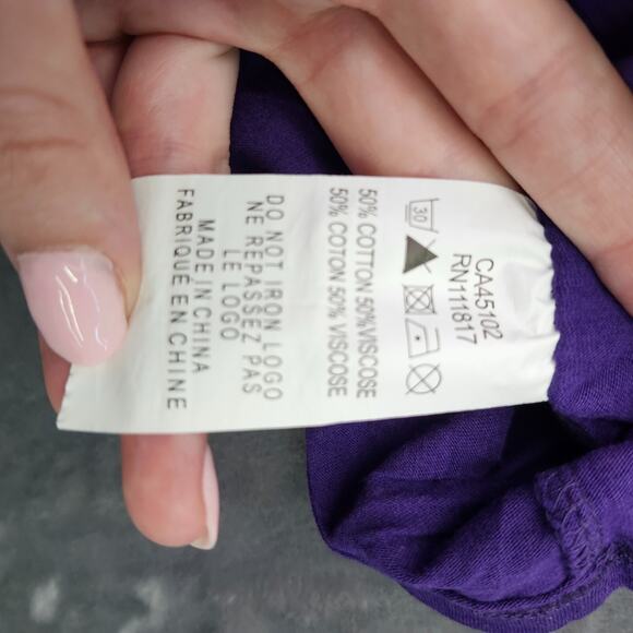Bench Urban Wear Womens Graphic T-Shirt cap sleeve Size Small Purple - Picture 7 of 9